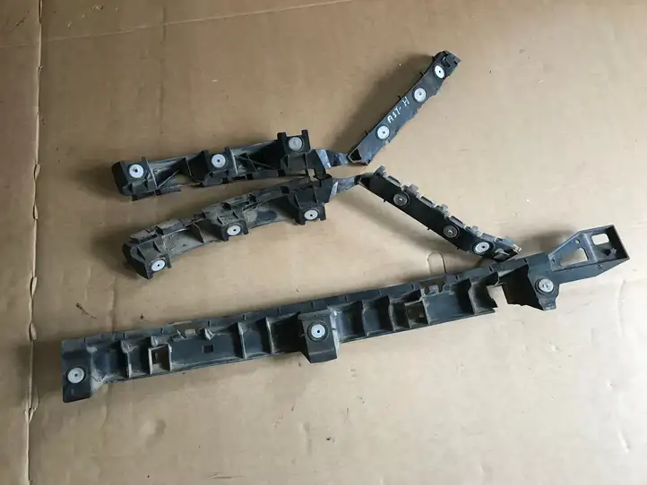 Opel Astra H (2004 - 2009) 24460363 Кронштейн заднего бампера — фото 5