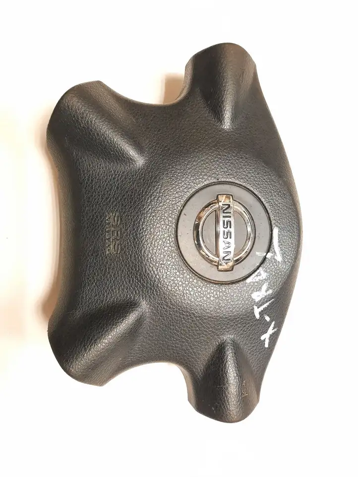 Nissan X-Trail T30 (2001 - 2007) Подушка безопасности руля — фото 1