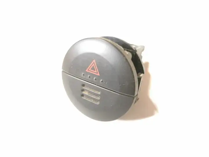 Nissan X-Trail T30 (2001 - 2007) 06016 Включатель аварийных фонарей — фото 1