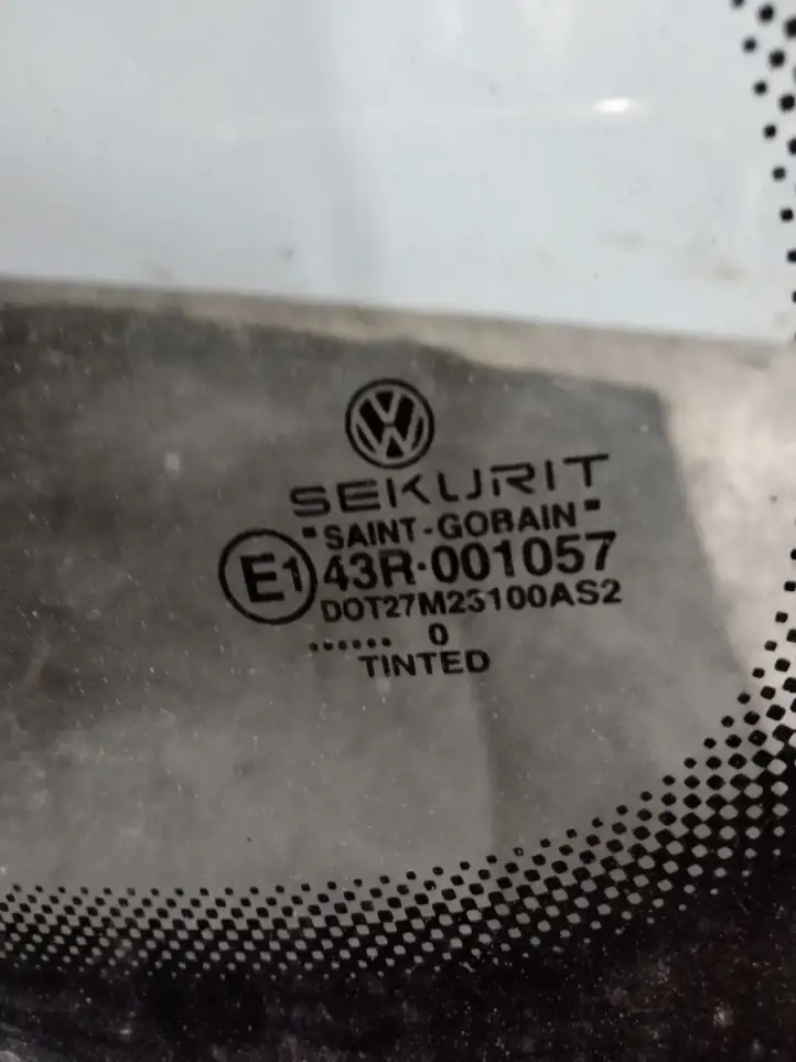 Volkswagen Golf IV (1998 - 2005) Заднее боковое стекло — фото 3