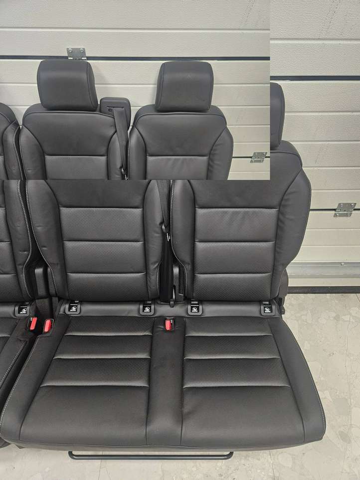 Peugeot Traveller (2016 - )  15973310000 Второй ряд сидений