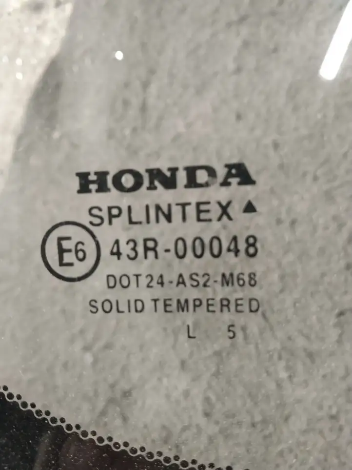 Honda CR-V (2006 - 2009) Заднее боковое стекло — фото 3