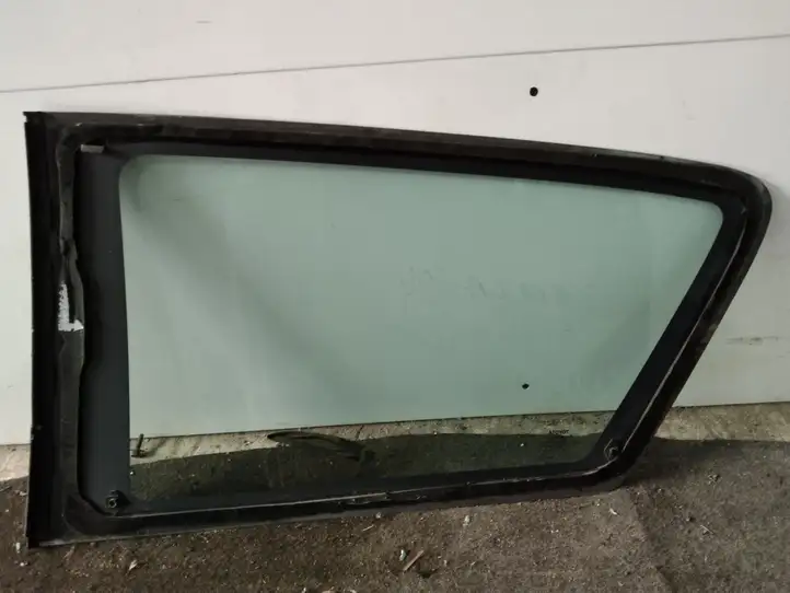 Toyota Corolla E120 E130 (2004 - 2007) Заднее боковое стекло — фото 3