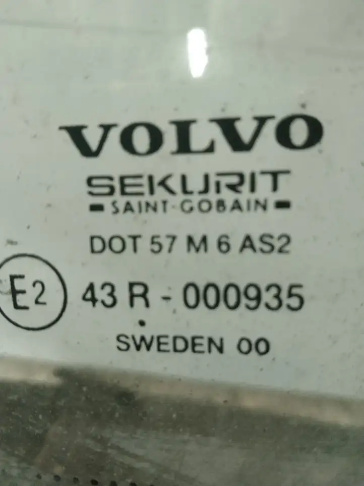 Volvo V70 (2000 - 2004) Заднее боковое стекло — фото 3