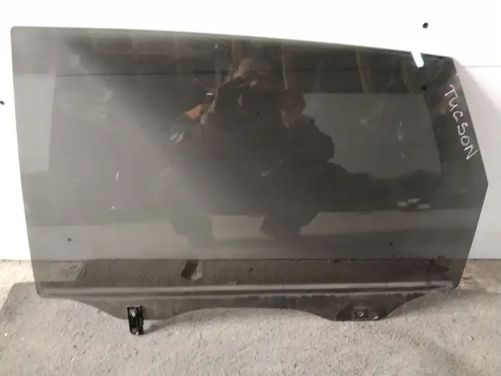 Hyundai Tucson JM (2004 - 2009) Стекло задней двери — фото 1