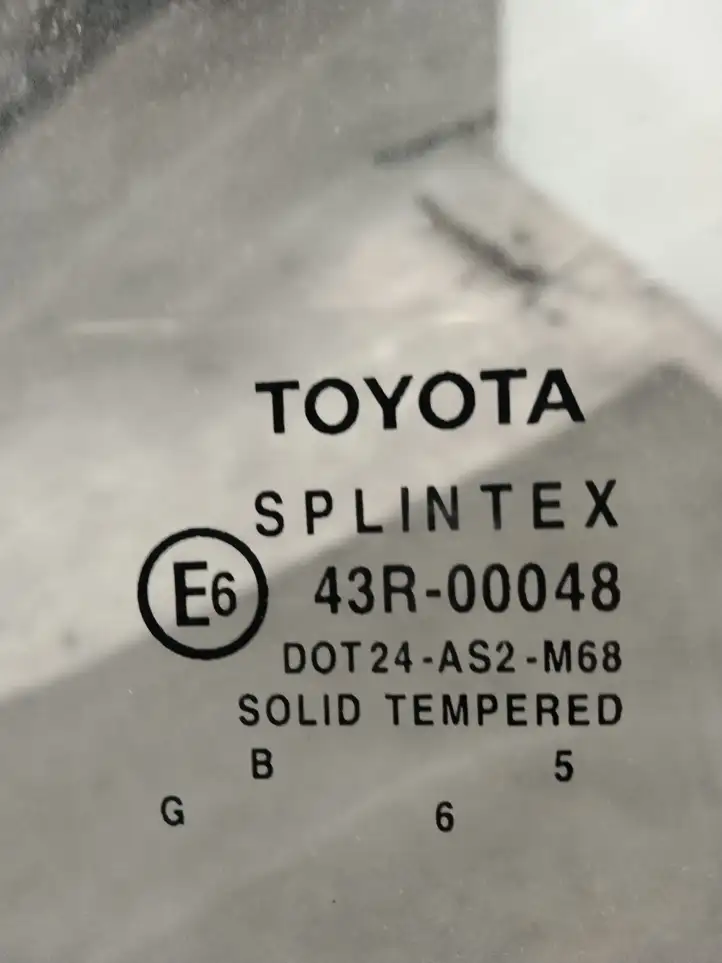 Toyota Avensis T250 (2003 - 2006) Стекло задней двери — фото 3