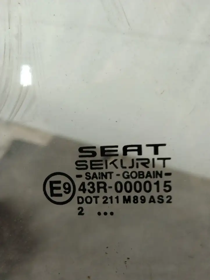 Seat Cordoba (6L) (2002 - 2009) Стекло задней двери — фото 3