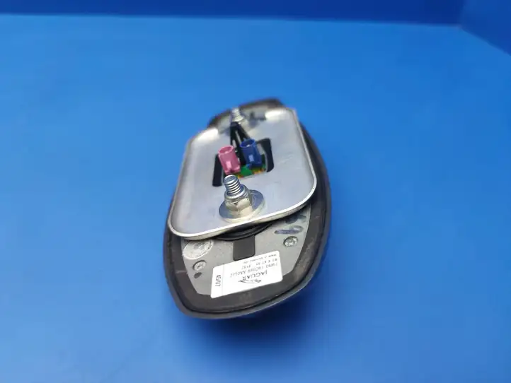 Jaguar XF (2007 - 2015) 7W9319C089AA GPS антенна — фото 4