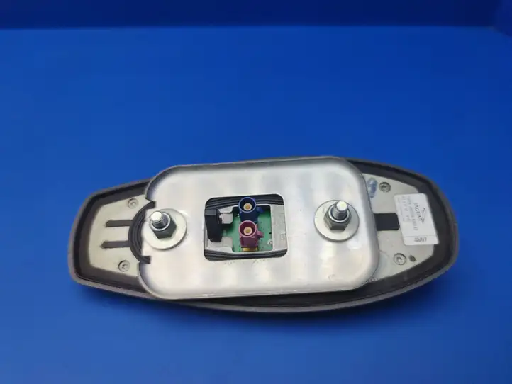 Jaguar XF (2007 - 2015) 7W9319C089AA GPS антенна — фото 8
