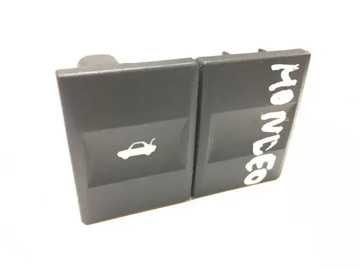 Ford Mondeo Mk III (2000 - 2007) D3LOATRW Кнопка закрытия крышки багажника — фото 1