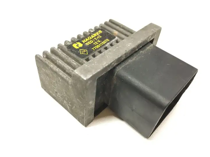 Mitsubishi Space Star (1998 - 2005) 7700115078 Реле ABS — фото 1