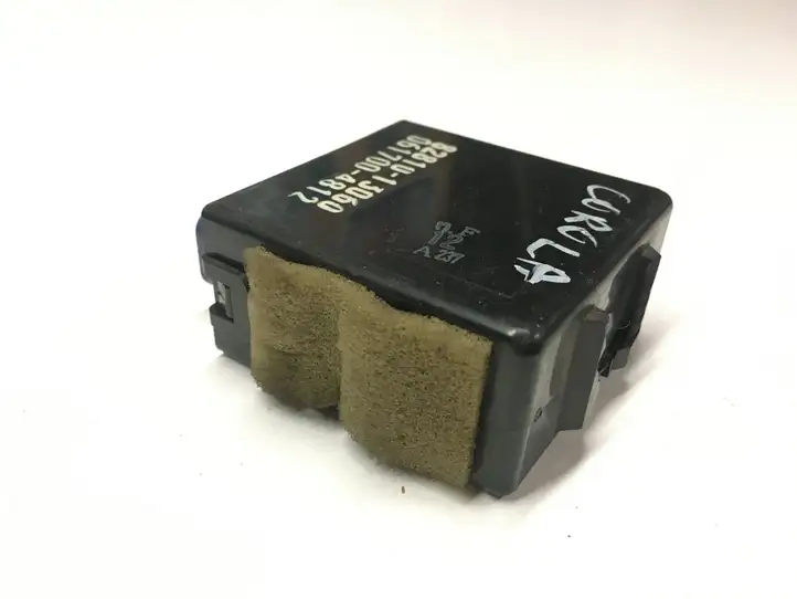 Toyota Corolla Verso E121 (2001 - 2004) 8281013080 Реле дневных фонарей — фото 3