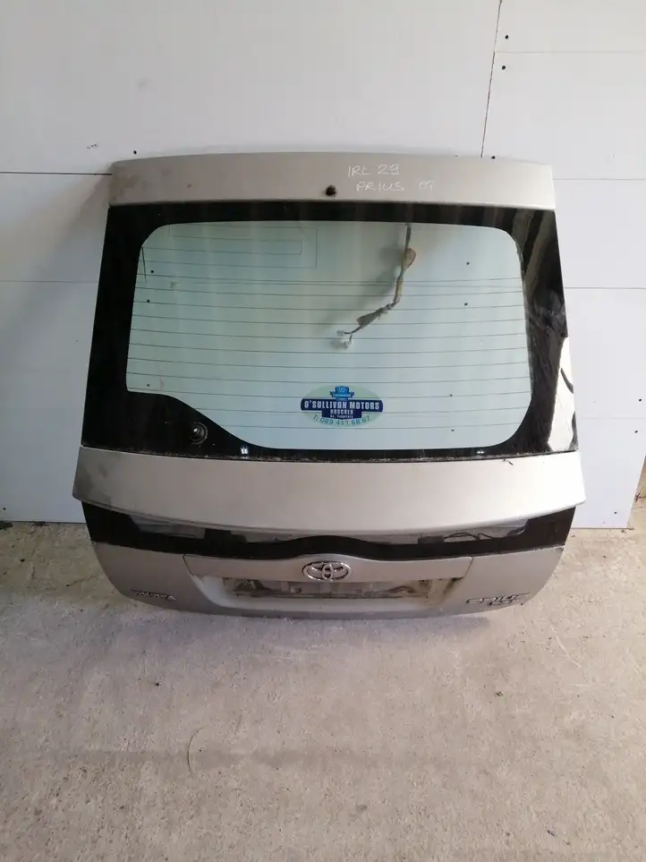 Toyota Prius (NHW20) (2003 - 2009) Крышка багажника — фото 1