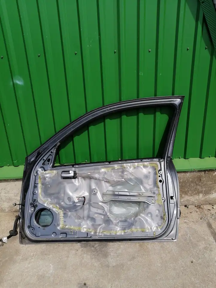 Nissan Almera N16 (2000 - 2010) Дверь — фото 4