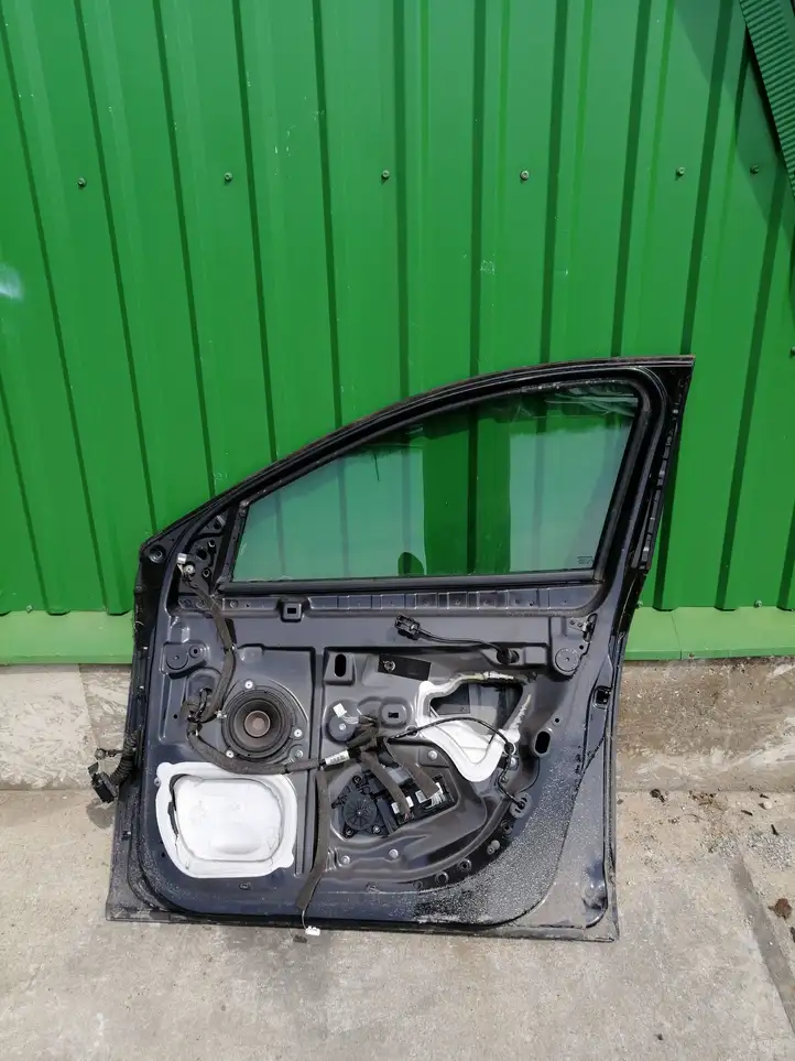 Renault Megane III (2009 - 2016) Дверь — фото 2