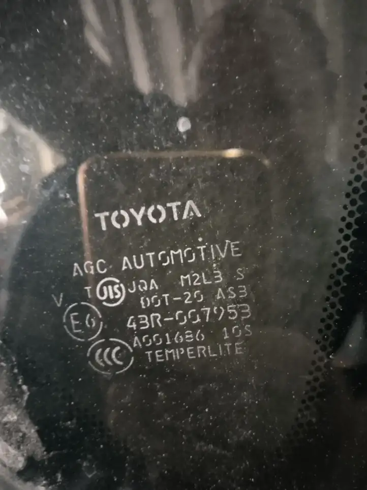 Toyota RAV 4 (XA30) (2006 - 2016) Заднее боковое стекло — фото 2