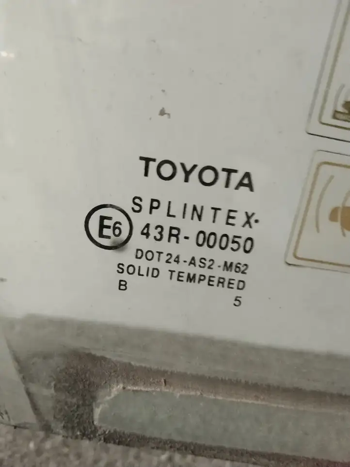 Toyota Avensis T250 (2003 - 2006) Стекло передней двери — фото 2