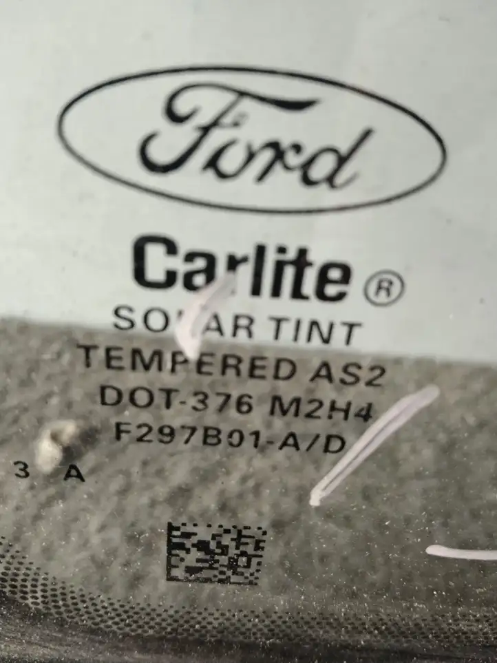 Ford Focus (2011 - 2015) Заднее боковое стекло — фото 2