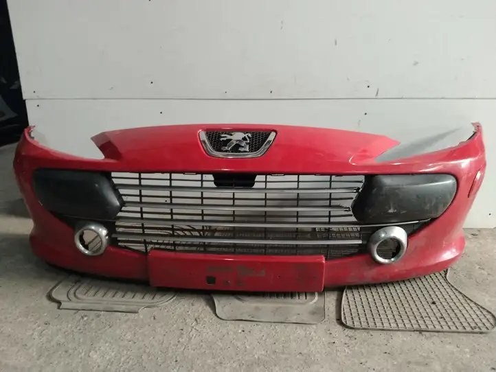 Peugeot 307 (2005 - 2008) Передний бампер — фото 1