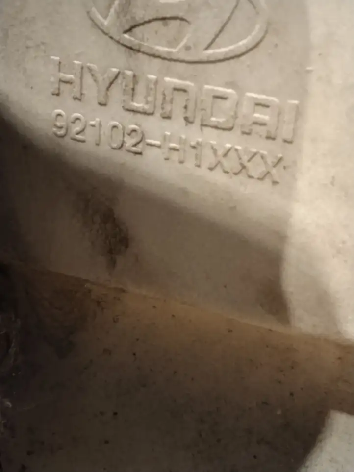 Hyundai Terracan (2004 - 2007) Передняя фара — фото 2