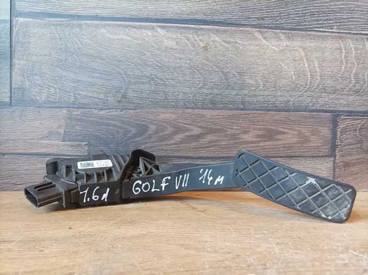 Volkswagen Golf VII (2013 - 2019) 5Q2723503D Педаль акселератора — фото 1