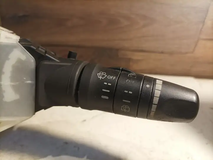 Nissan X-Trail T30 (2001 - 2007) 25560 Подрулевой переключатель — фото 3