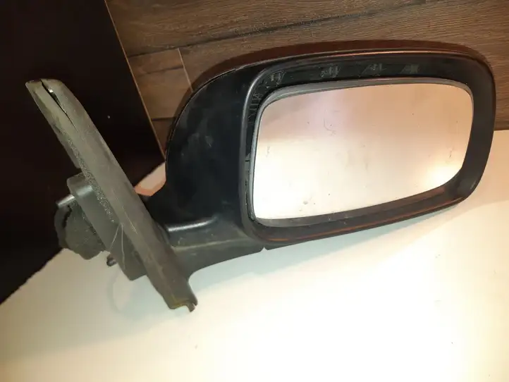 Toyota Corolla E120 E130 (2000 - 2004) E11015829 Боковое зеркало с электроприводом — фото 1
