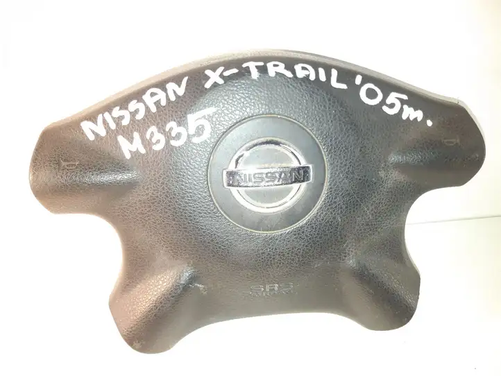 Nissan X-Trail T30 (2001 - 2007) Подушка безопасности руля — фото 1