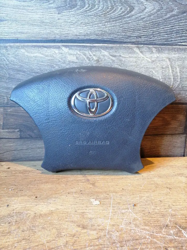 Toyota Avensis Verso (2004 - 2009) Подушка безопасности руля — фото 1