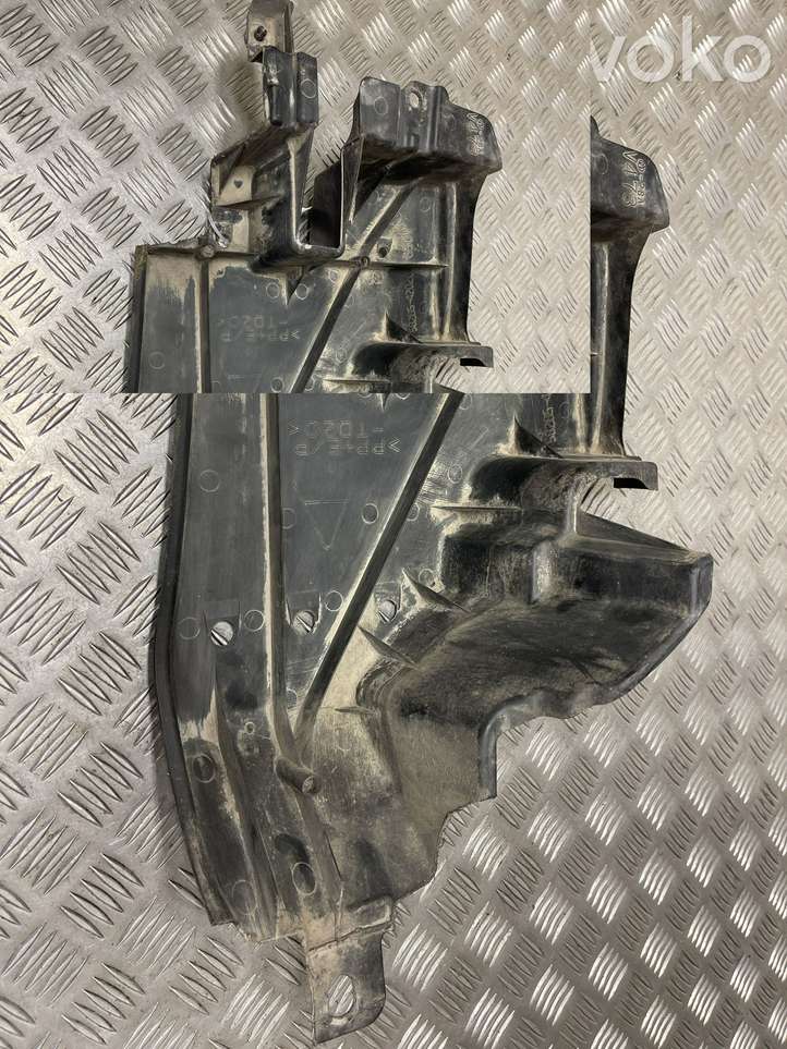 Toyota RAV 4 (XA40) (2012 - 2018)  5828542020 Средняя защита дна