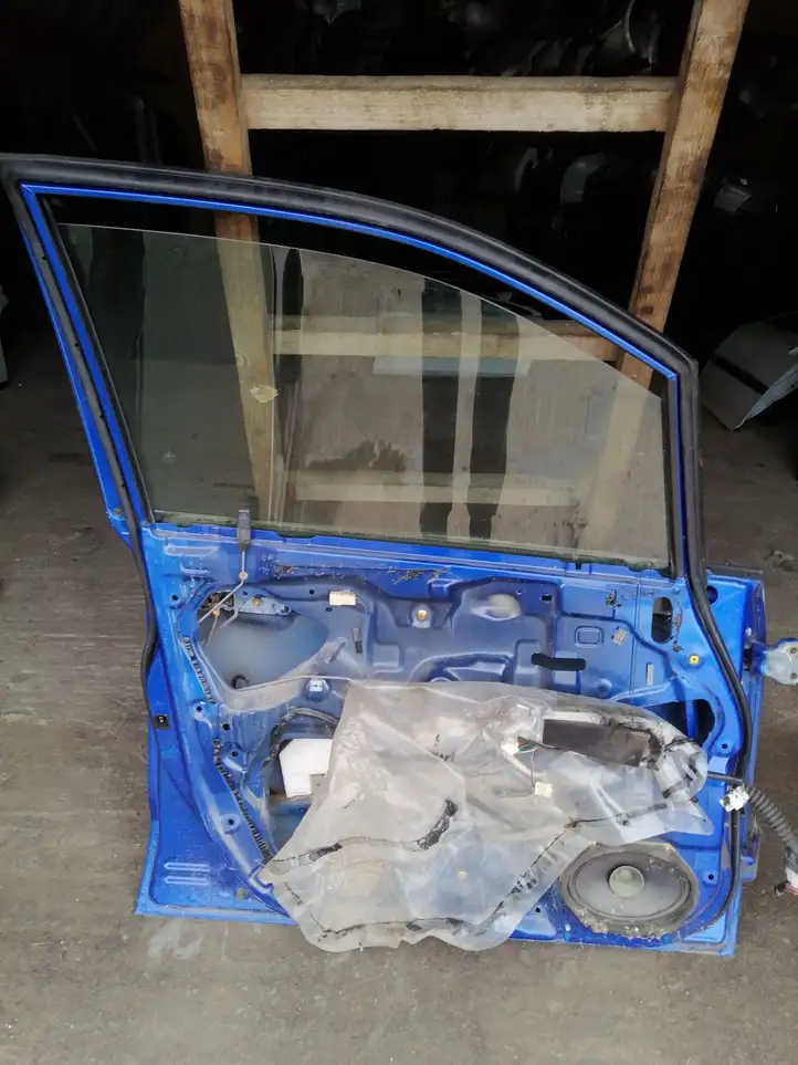 Mazda Premacy (1999 - 2005) Дверь — фото 2