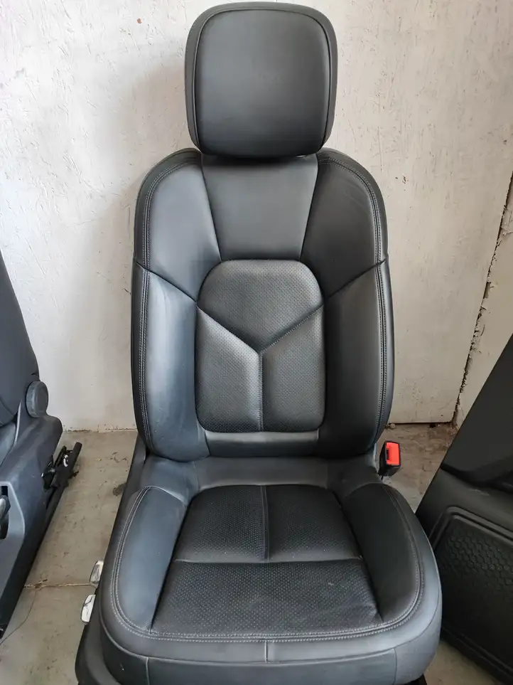 Porsche Macan (95B) (2019 - ) Комплект салона — фото 21