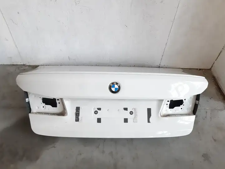 BMW 5 G30 G31 (2016 - ) Крышка багажника — фото 1