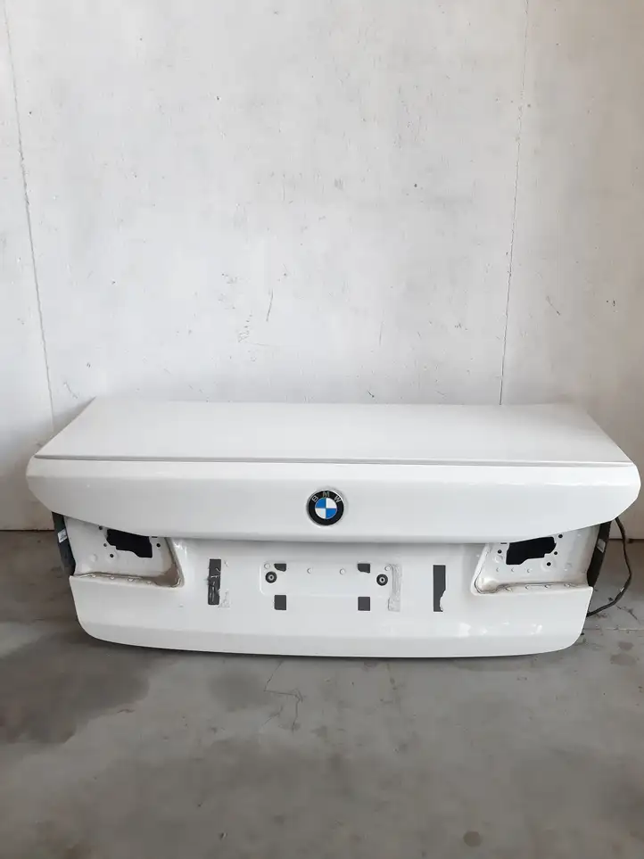 BMW 5 G30 G31 (2016 - ) Крышка багажника — фото 7