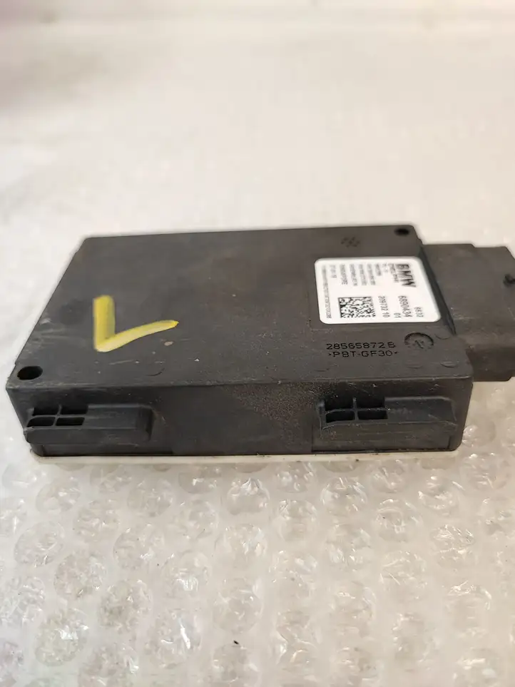 BMW 7 G11 G12 (2015 - 2022) 6890434 Радар контроля слепых зон — фото 5