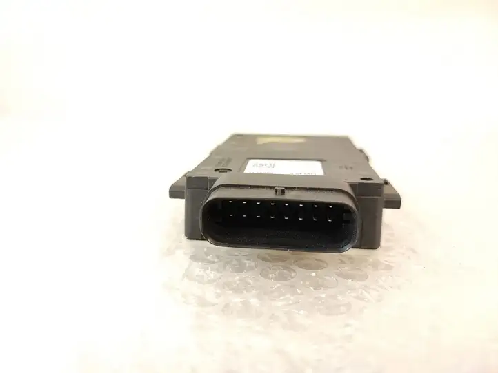 BMW 7 G11 G12 (2015 - 2022) 6890434 Радар контроля слепых зон — фото 2