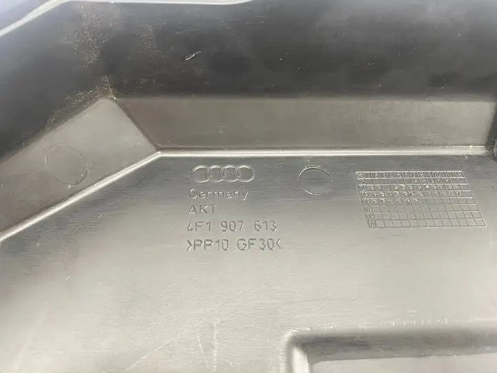 Audi A6 S6 C6 4F (2004 - 2008) 4F1907613 Крышка ящика предохранителей — фото 2
