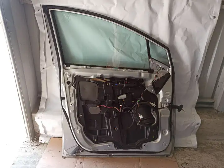 Mazda 5 (2005 - 2010) Дверь — фото 2
