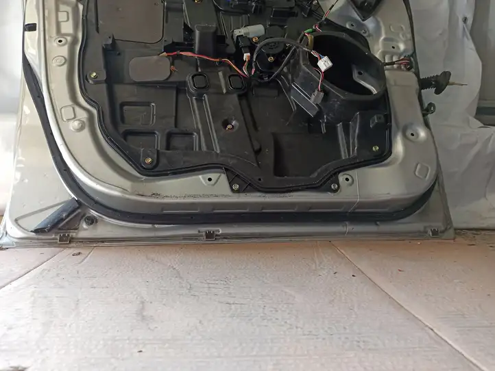 Mazda 5 (2005 - 2010) Дверь — фото 5