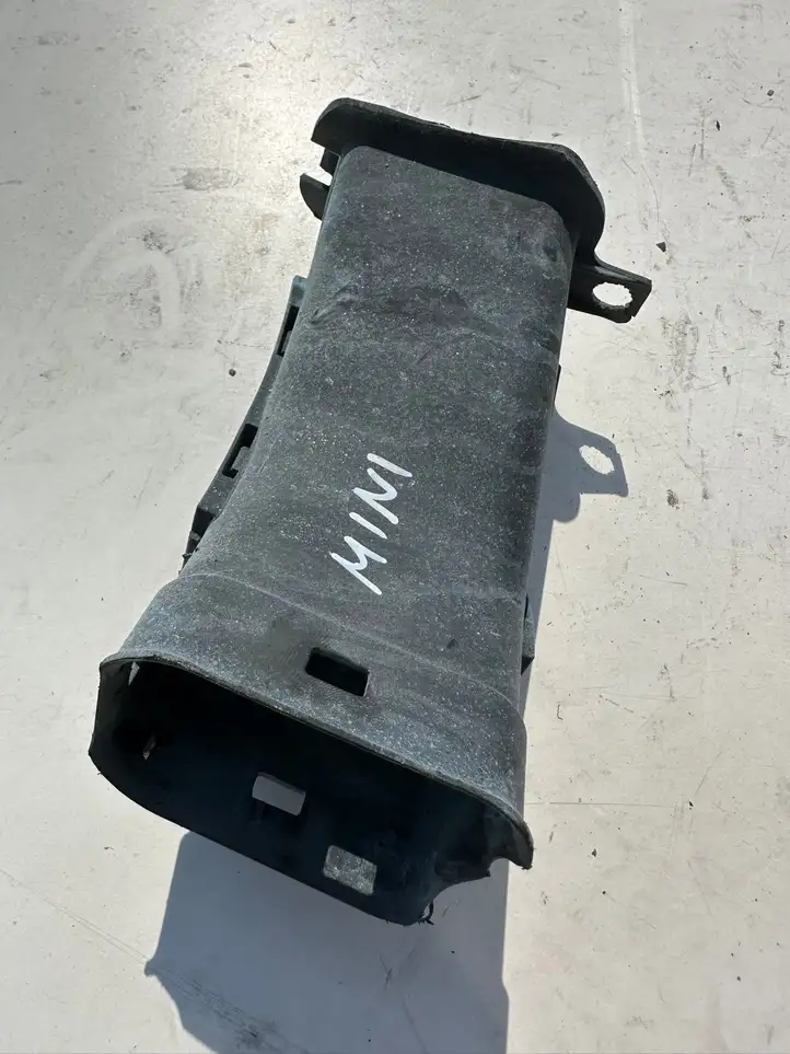 Mini Cooper Hatch Hardtop (2007 - 2014) 7266547 Воздуховод охлаждения тормозов — фото 3