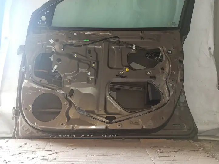 Toyota Avensis T250 (2003 - 2006) Дверь — фото 4