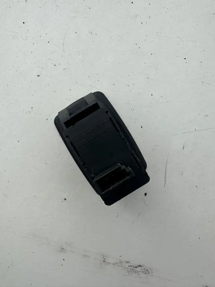 BMW 3 E92 E93 (2005 - 2014) 6945874 Кнопка стеклоподъемников — фото 3