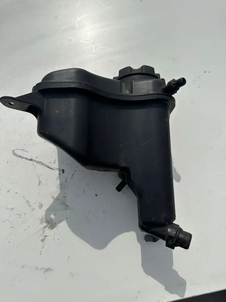 BMW 3 E90 E91 (2005 - 2012) 7543026 Расширительный бачок — фото 5