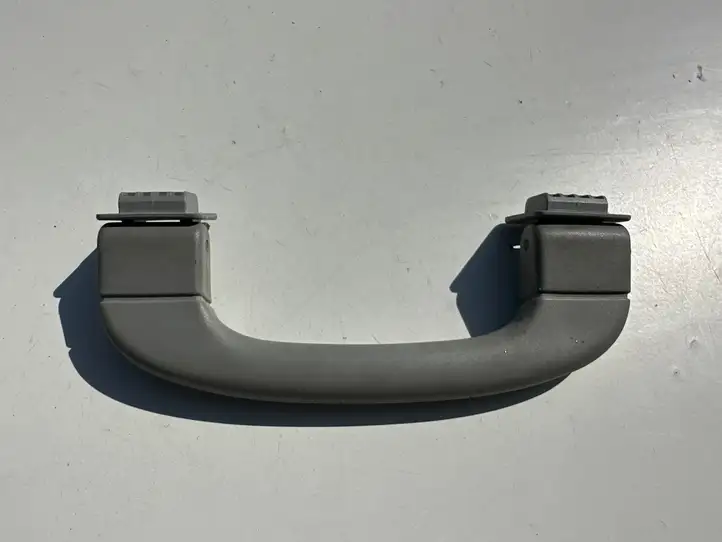BMW 5 E60 E61 (2004 - 2010) 9143516 Потолочная ручка передняя — фото 1
