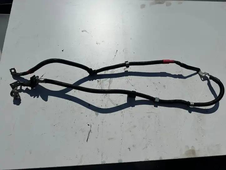BMW 2 F45 (2014 - 2021) 8677047 Плюсовой провод аккумулятора — фото 1