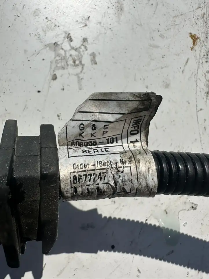 BMW 2 F45 (2014 - 2021) 8677047 Плюсовой провод аккумулятора — фото 4