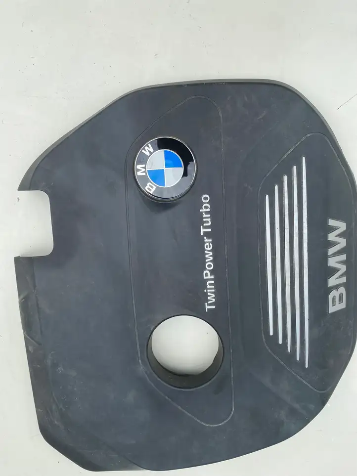 BMW X1 F48 F49 (2015 - 2022) 8601632 Крышка двигателя декоративная — фото 3