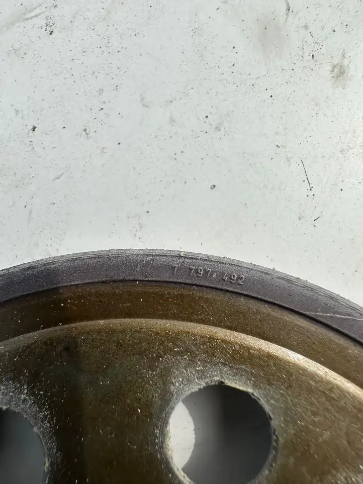 BMW 2 F45 (2014 - 2021) 7797492 Датчик коленвала — фото 3