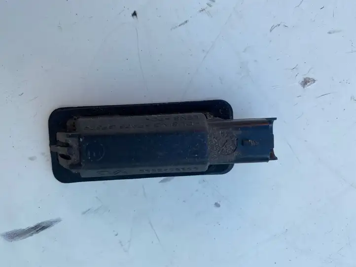 Citroen C4 Cactus (2014 - 2017) 9682403680 Подсветка номера — фото 3
