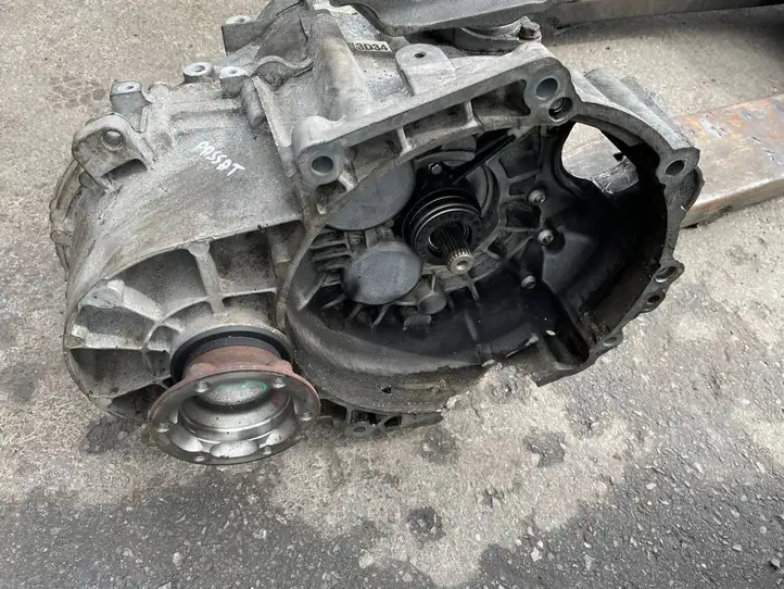 Volkswagen PASSAT B7 (2011 - 2014) Механическая коробка передач, 6 передач — фото 1